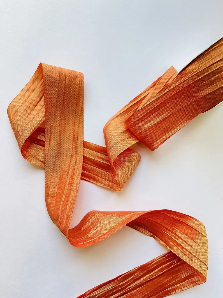 Satinado Crush Ocre.webp