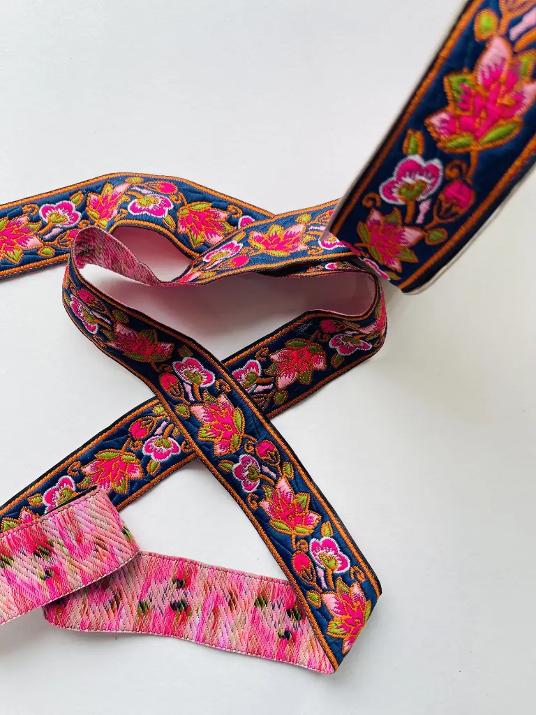 Floral Azul Bordado.webp