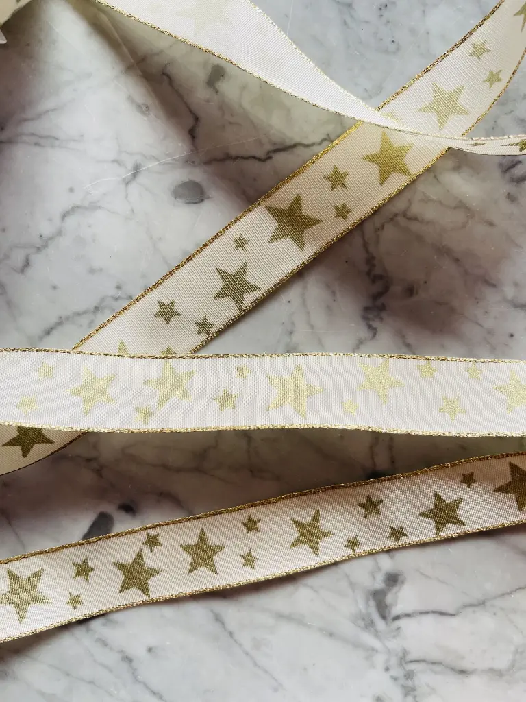 Liston Estrellas Doradas Seda.webp