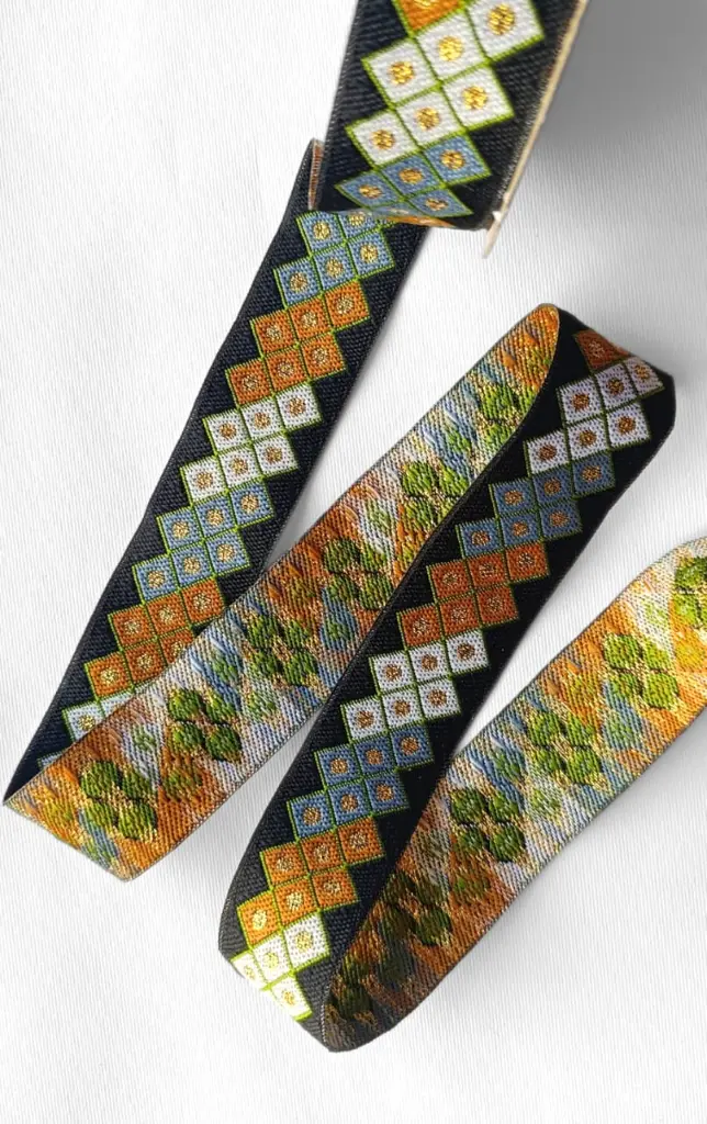 MH - Listón Hindú - Rombos Negro