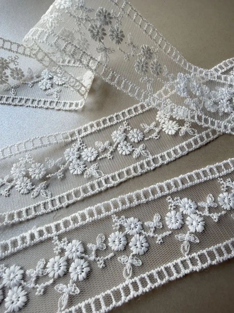 ENCAJE BLANCO H.webp