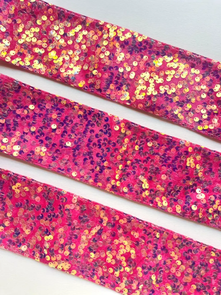M - Listón Terciopelo Lentejuela 7.5 cm (3") - Shocking Pink
