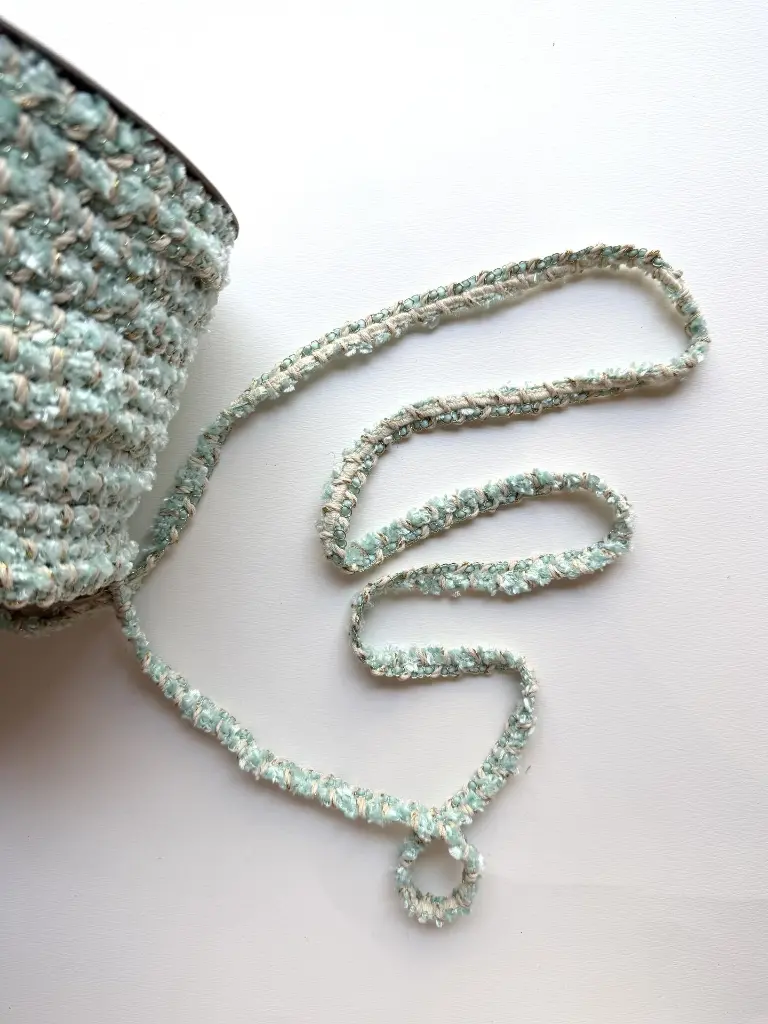 Galón de Pasamanería Tipo Chanel Verde Menta y Dorado
