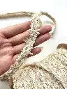 Pasamanería Trenzada Marfil con Felpa y Dorado.webp