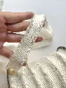 Pasamanería Grogrén Marfil con Bordes Felpados y Dorado.webp