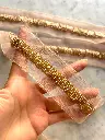 Galón de Tul Rosa Nude con Pedrería Bordada en Canutillo Dorado y Perlas.webp