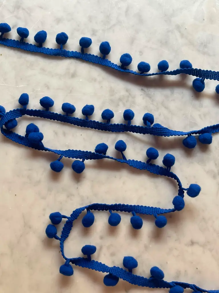 Tira Pom Pom - Azul Rey1.webp