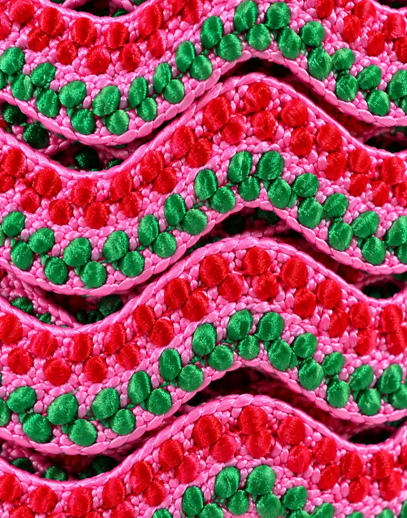 espiguilla verde rosa y rojo .webp