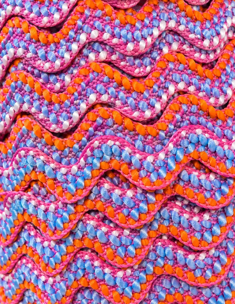 RICRAC ESPIGUILLA BORDADA ROSA NARANJA T BLANCO.webp