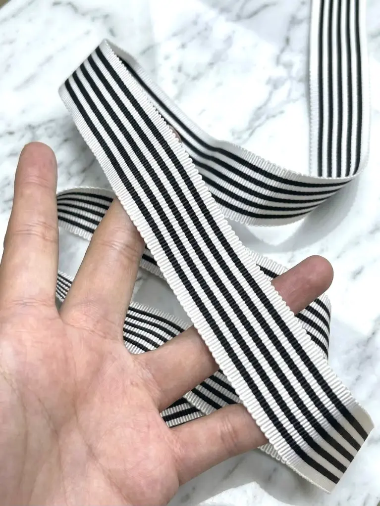 Listón Rayon - Lineas Blanco y Negro2.webp