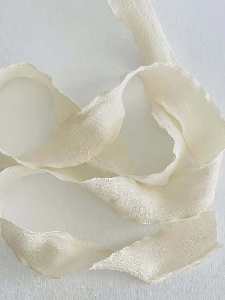 ivory liston floral ondulado
