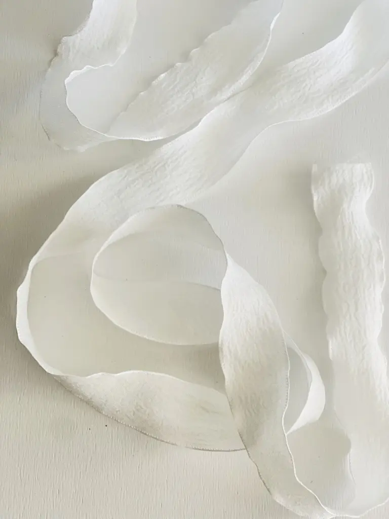 ondulado floral blanco