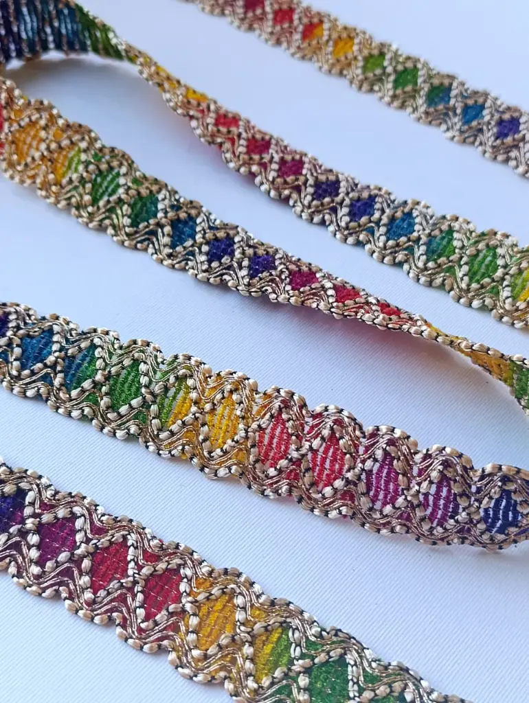 hindu terciopelo arcoiris.webp