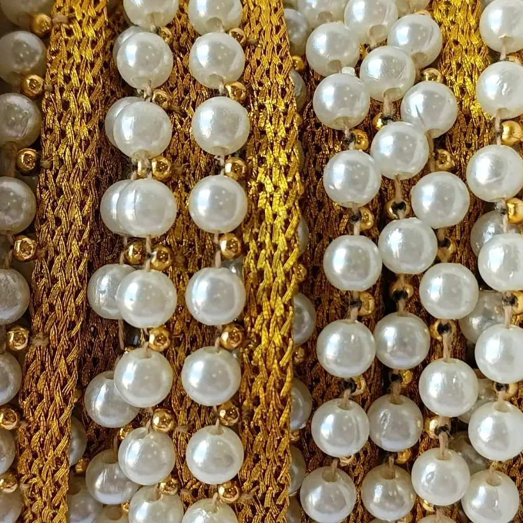 perlas chicas oro4.webp