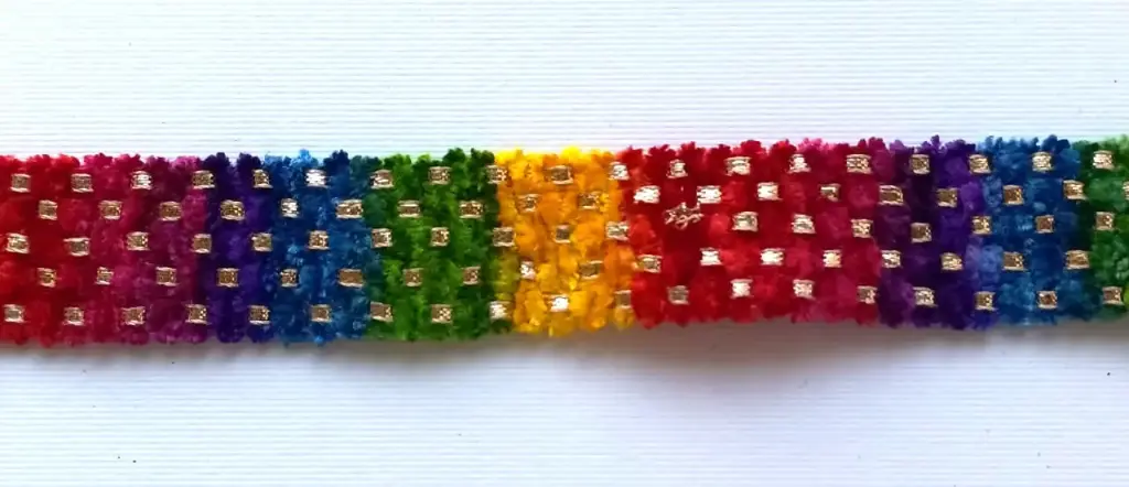 MH - Tira Hindú Terciopelo 7/8" - Multicolor.