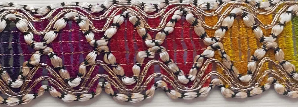 MH - Tira Hindú Terciopelo 7/8" - Arcoiris.