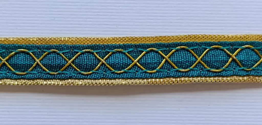 MH - Tira Hindú 3/8" - Oro y Turquesa.