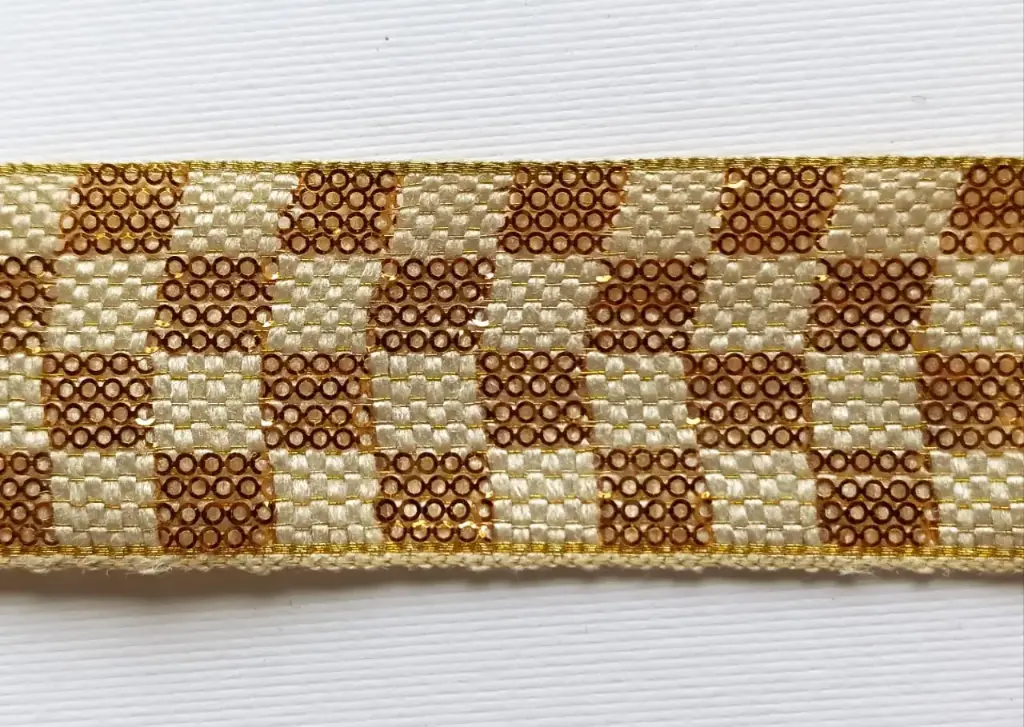 MH - Tira Decorativa 3.8cm - Chess Oro y Beige.