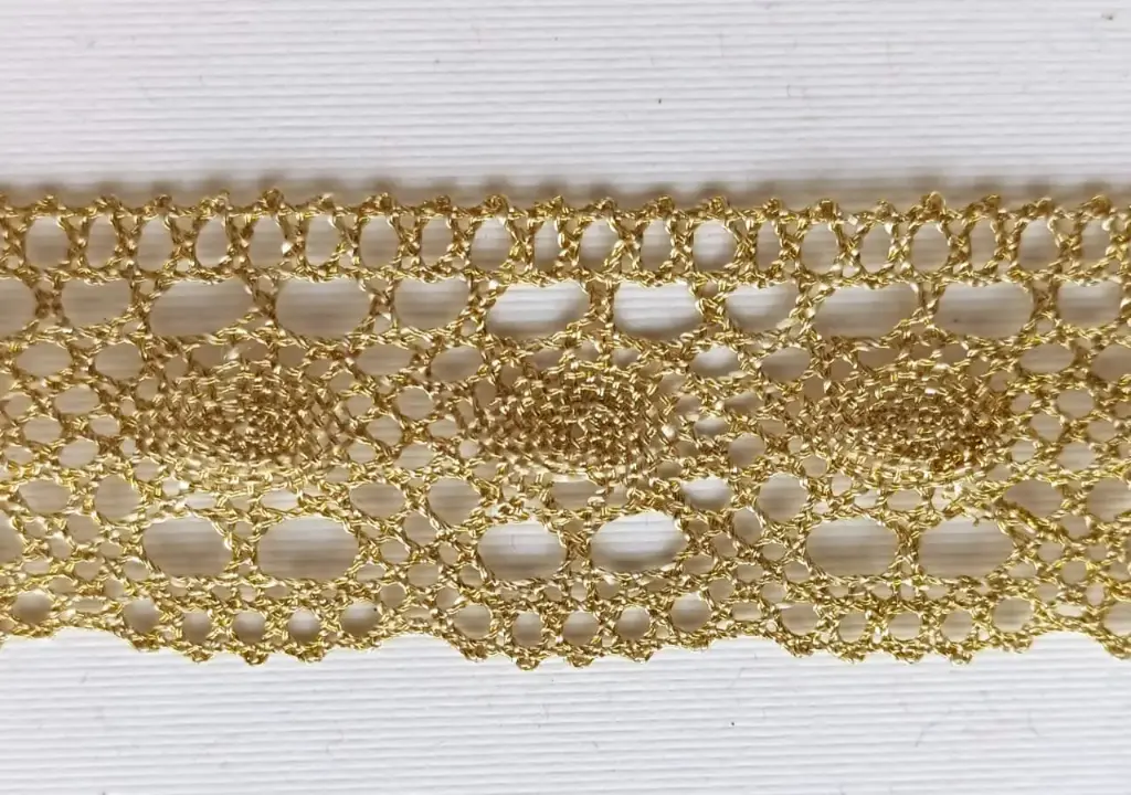 MH - Tira Bolillo 4cm - Dorado