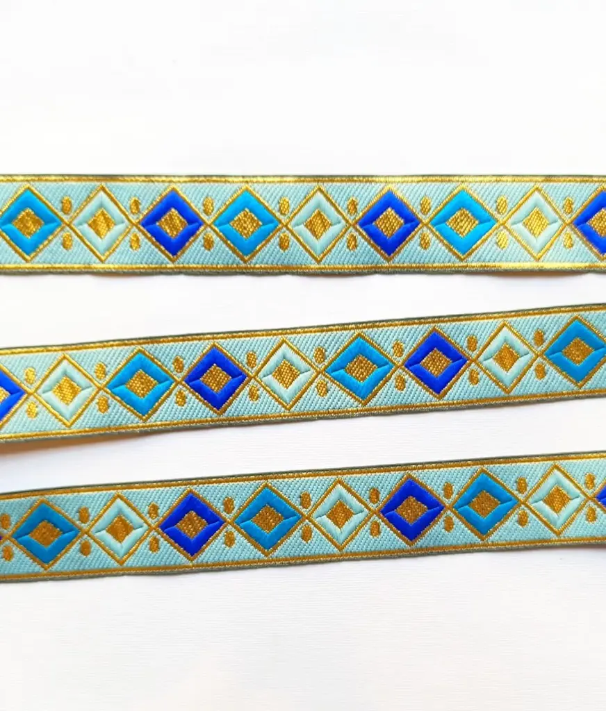 MH - Tira Bordada Diamante - Celeste