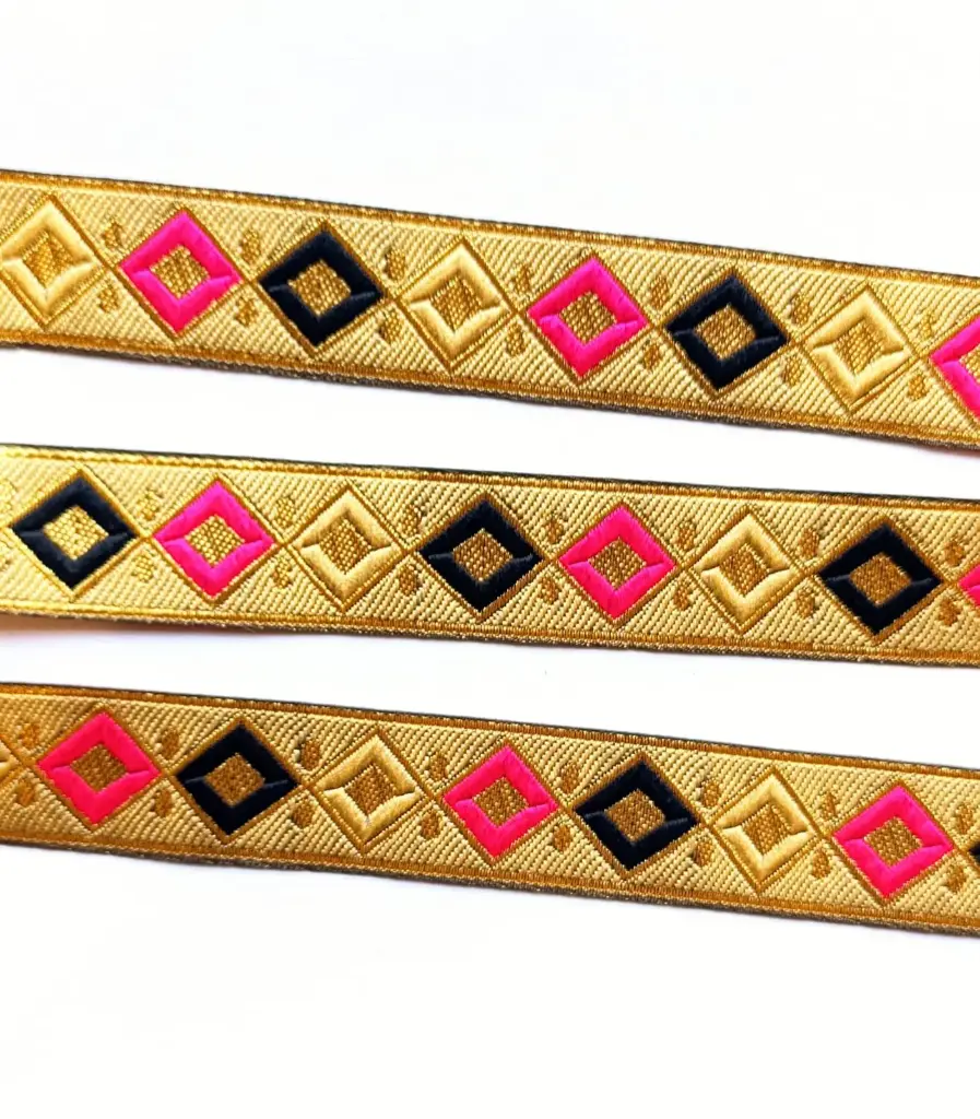 MH - Tira Bordada Diamante - Hueso