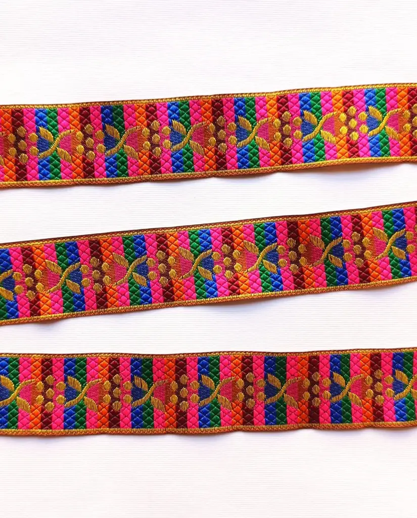 MH - Tira Bordada - Hojas Vibrantes