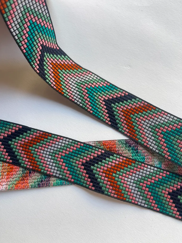 MH - Mosaico Bordado - Flechas Menta