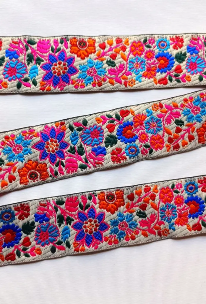 MH - Tira Bordada - Blanco Floral