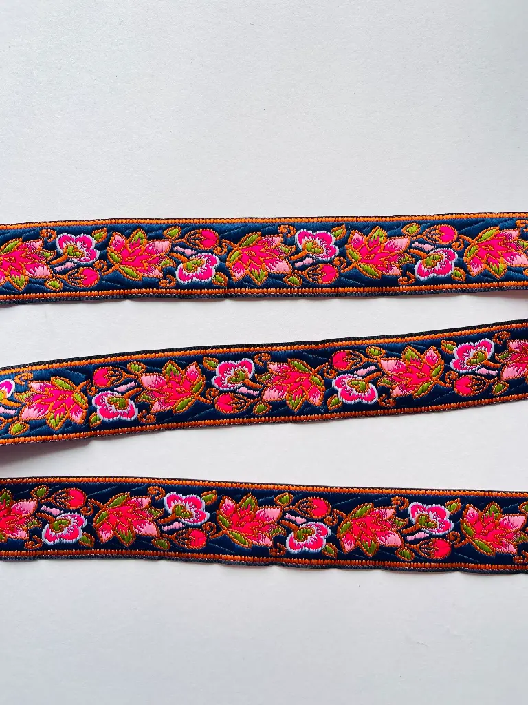 MH - Bordado Floral - Azul Marino