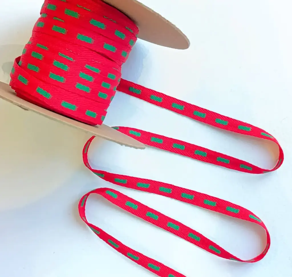 Listón Punteado - Verde y Rojo