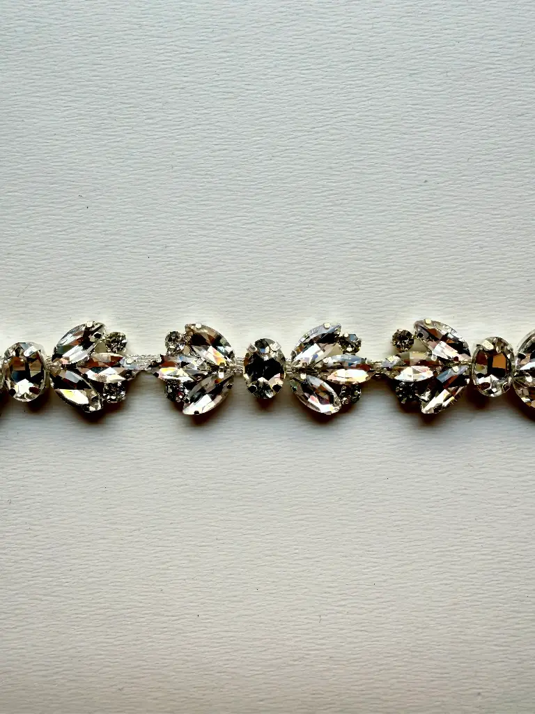Tira Pedrería Marquesa Moños