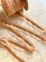 Pasamanería Tul Rosa Nude con Pedrería Bordada Dorado y Perlas