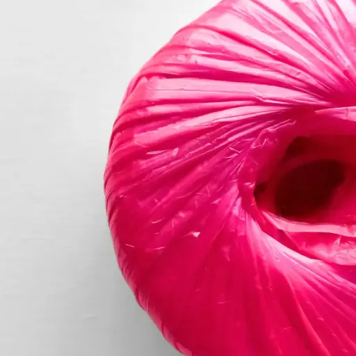 [rafia-hot-pink] Rafia - Hot Pink