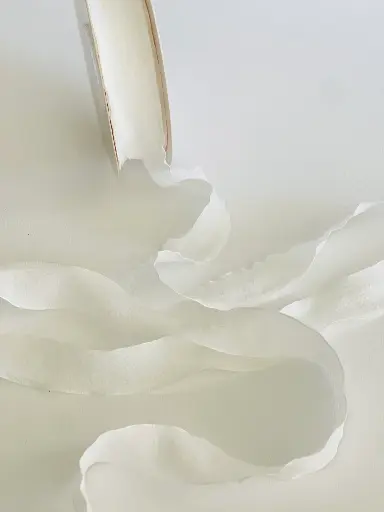 Listón Ondulado Floral - Blanco