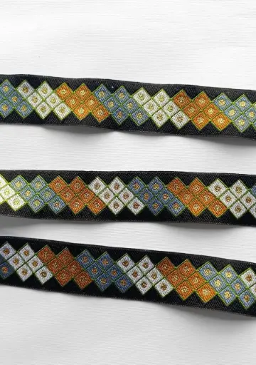 [5211] MH - Listón Hindú - Rombos Negro