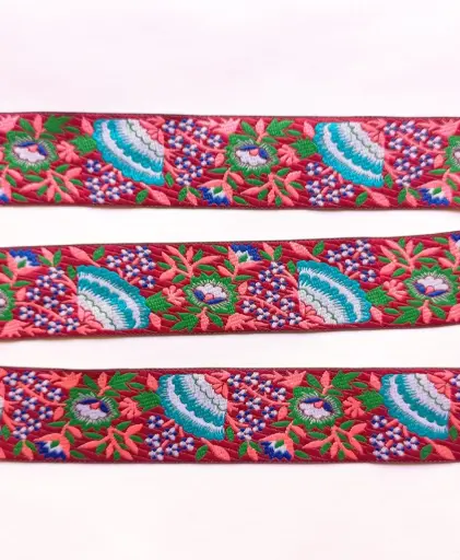 [5226] MH - Tira Bordada - Vino Floral