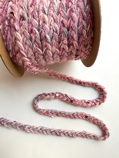 [6271] Pasamanería Tejida Estambre Rosa con Lentejuela