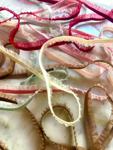 Listón de Terciopelo con Organza Plisada